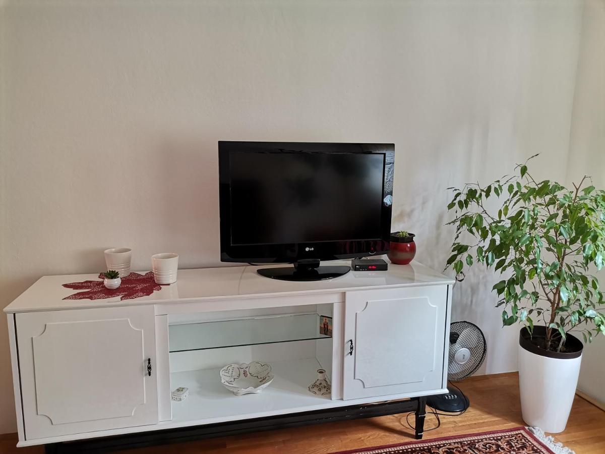 Kelizual Apartment กอร์นีย์มิลาโนวัซ ภายนอก รูปภาพ